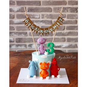 Cuddlies, cuddlies cake