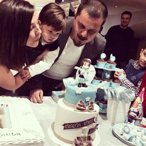 #efelerinefesi1yaşında #hayalimdekipasta #deniziskender #butikpasta #fondant #sugarart #efepastası #