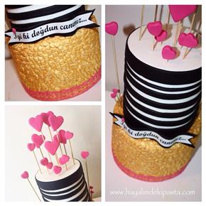 #hayalimdekipasta #deniziskender #butikpasta #fondant #sugarart #pinkheartcake #goldcake