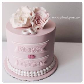 #hayalimdekipasta #deniziskender #engagementcake #weddingcake #vintagecake #fondant #sugartart #rose