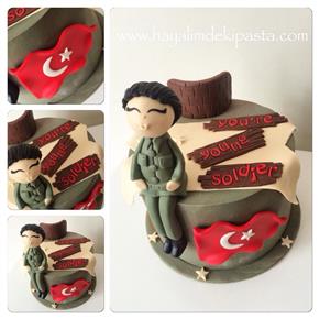#hayalimdekipasta #deniziskender #soldiercake #askerpastası #fondant #sugarart