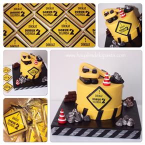 #işmakinesipasta #backhoeloadercake #inşaatpastası #constructioncake #structurescake #buildingcake