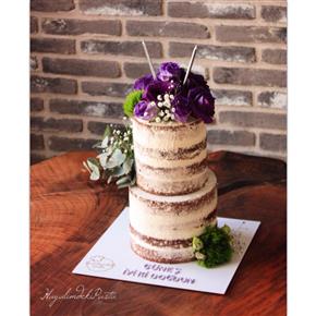 naked cake