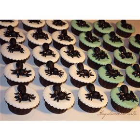 #SosyalBenKambocyada #hayalimdekipasta #tarantula #tarantulacake #tarantulacupcake #fondant #sugarar