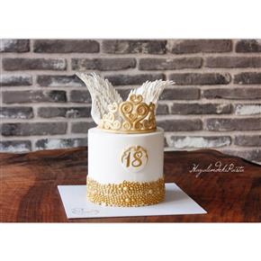 Tiara cake, angel wings cake