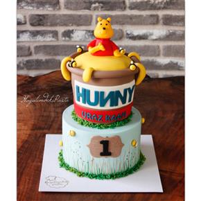Winnie the pooh cake